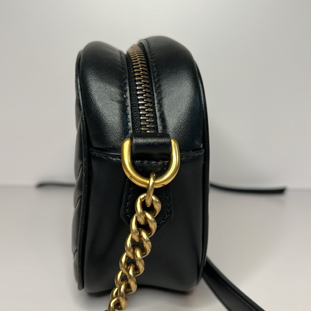 Gucci Mini Marmont Black with gold hardware - Picture 3 of 16